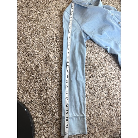 Guess Los Angeles Women Light Wash Denim Button Down Shirt Normcore Minimalist M - Picture 11 of 11